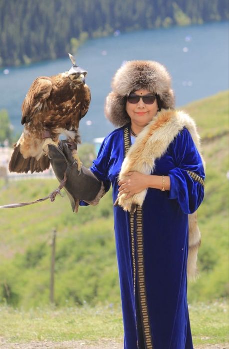 Услуги гида, гид-водителя и транспортные услуг