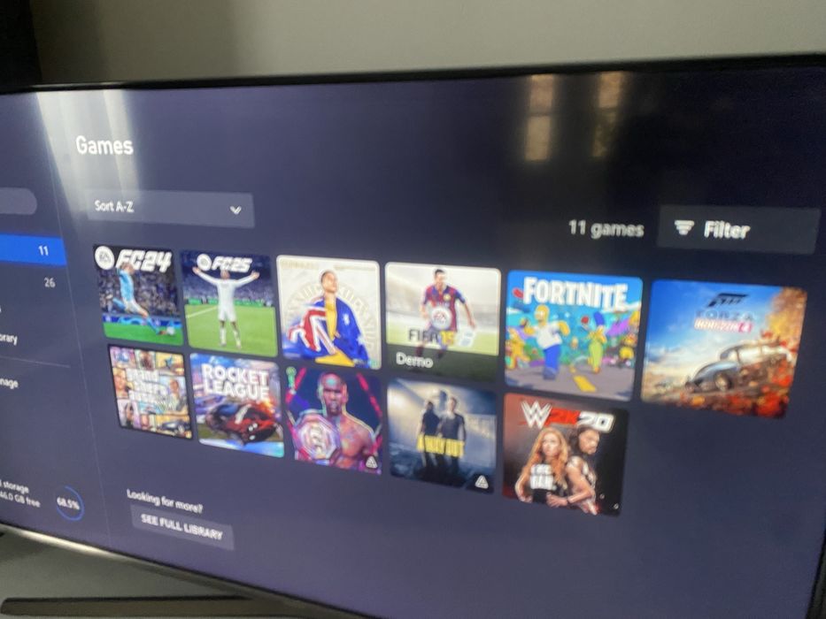 xbox one x,1TB, 2x controller