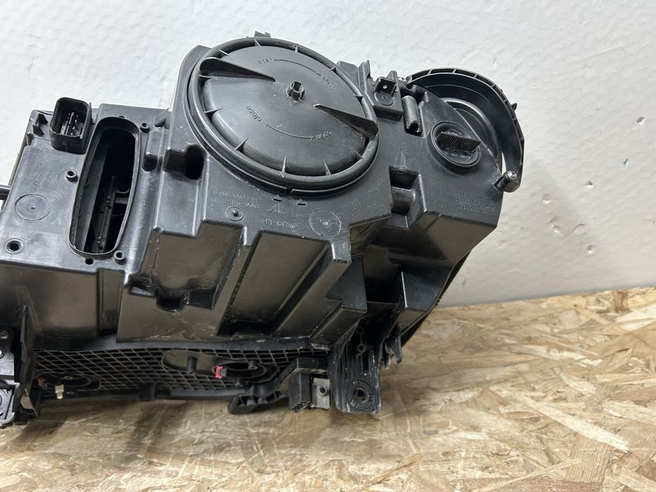 Far faruri bmw X5 F15 X6 F16 bi xenon adaptiv dreapta 2014-2018