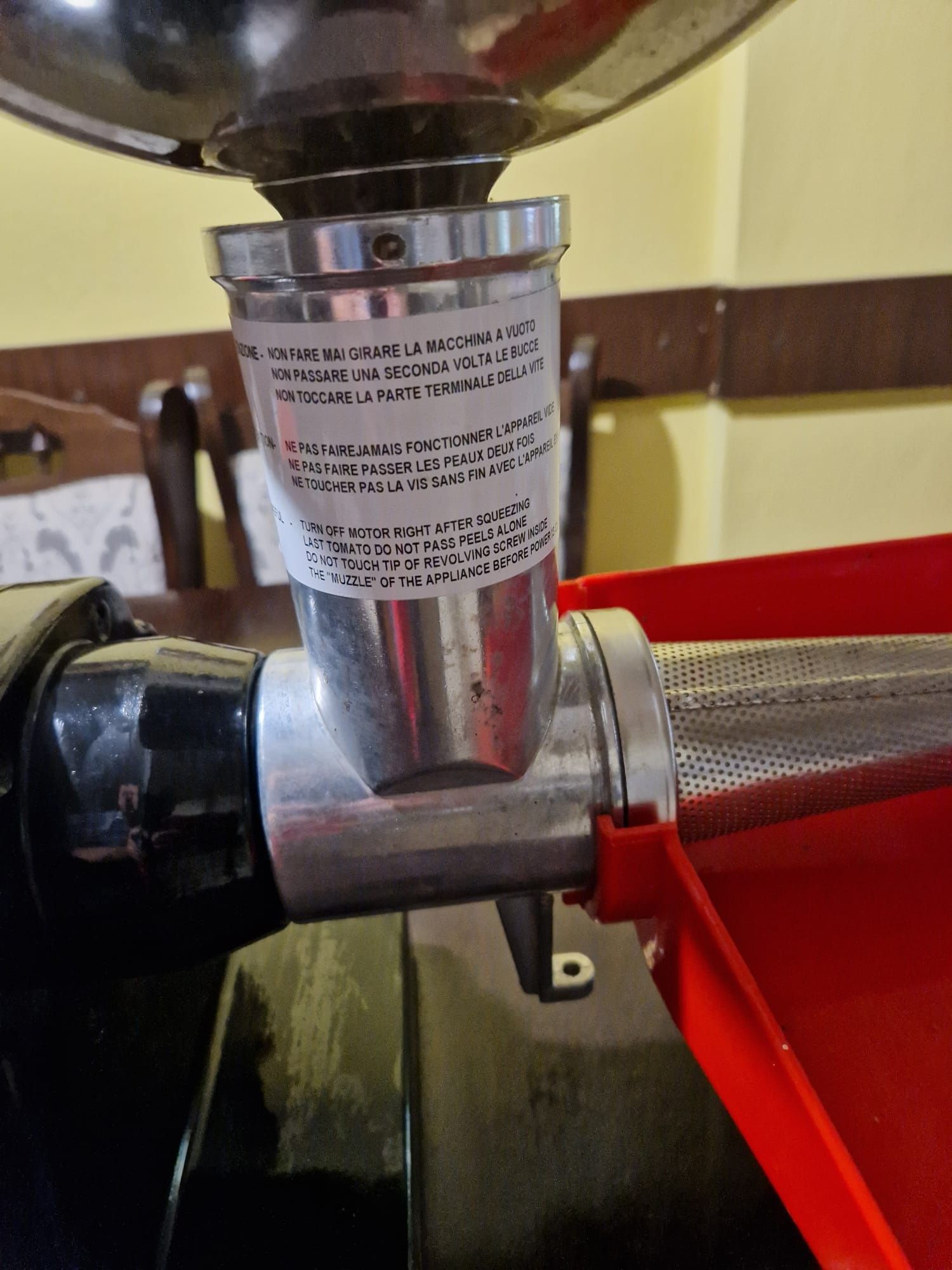 Mașina automata pentru bulion