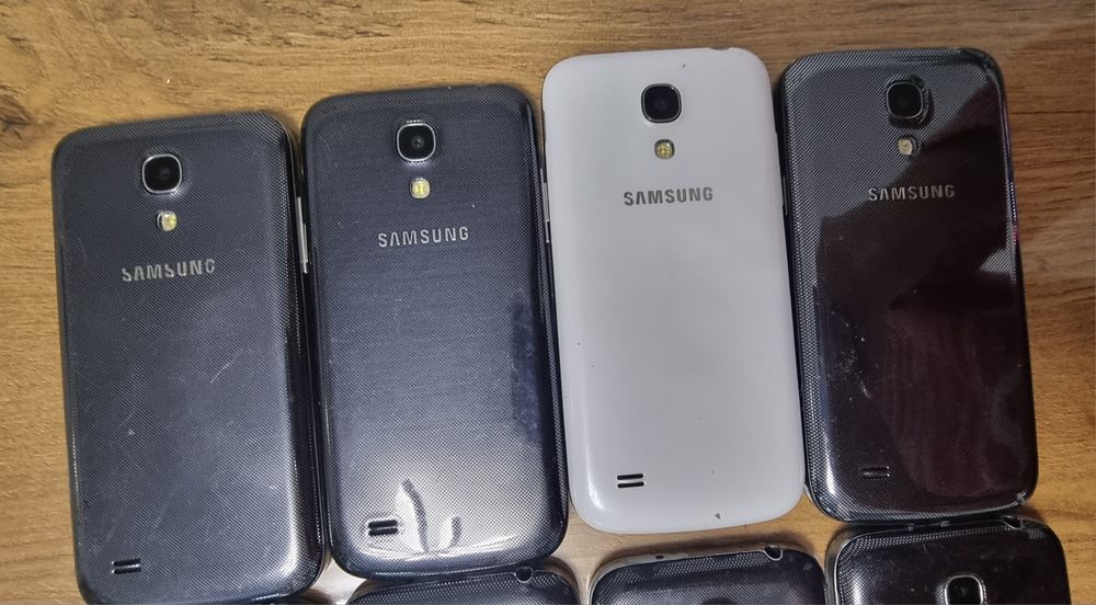 Телефон Samsung S4 mini