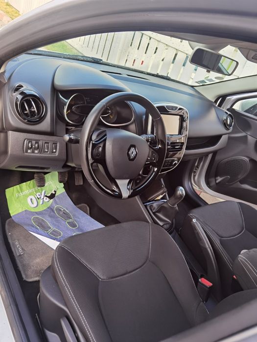 Renault Clio 4 .