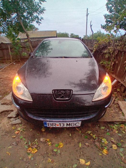 Mașina peugeot de vânzare