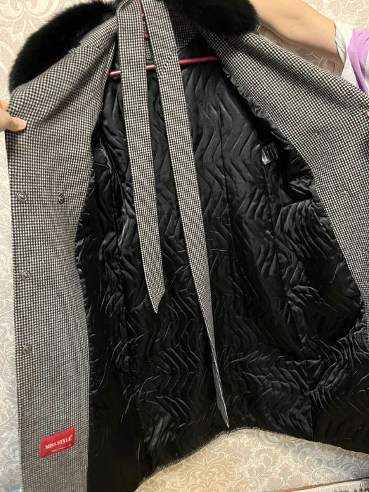 Турецкое пальто, почти не носила.
цена договорная.