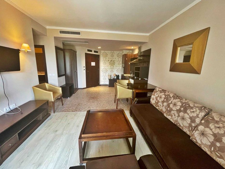 Продава се Двустаен апартамент в к.к. Слънчев бряг - 70 кв.м за 958 €/кв.м - Снимка #1