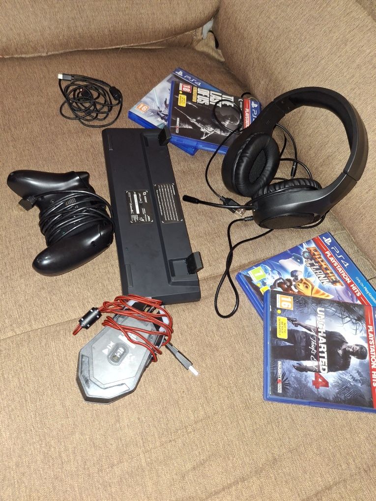 Set Gaming + Jocuri PS4, Tastatură, Mouse, Căști