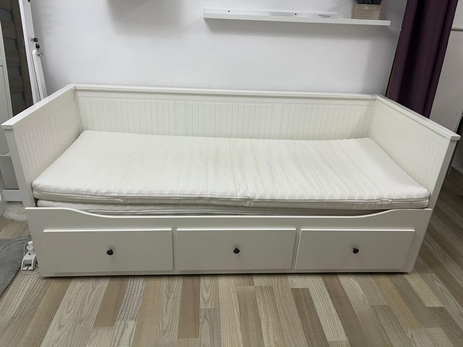 Vand Pat Hemnes Cadrul Divan + 2 saltele