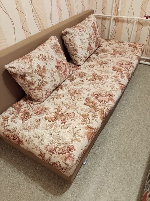 Продам срочно тахту