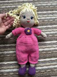 Продам вязанную куклу