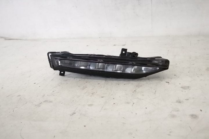 Скода Суперб / Skoda Superb Оригинален авариран ляв LED дневен светлин