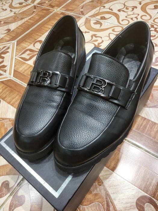 Продам мужские туфли лоферыв отличном состояние