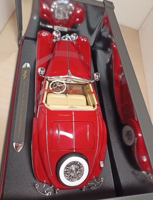 Mercedes Benz 500K
Scara 1:18
Maisto 

Pozele reflectă realitatea. Se