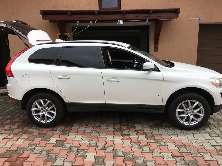 Volvo XC 60 VOLVO XC60 2.4 Diesel AWD 215 HP Automat D5