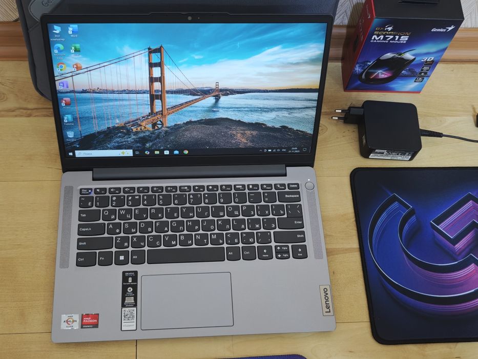 Лёгкий Ультрабук Lenovo в НОВОМ состояние