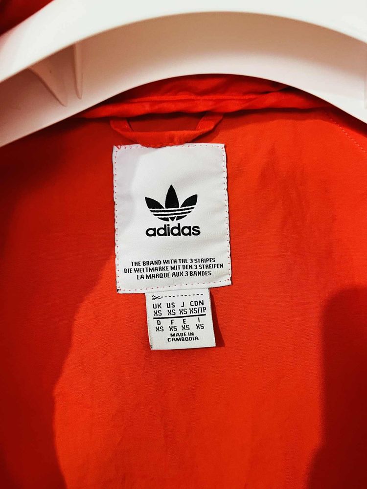 Geaca Adidas primavara,toamnga