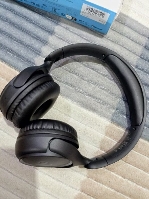 Продам наушники soundcore