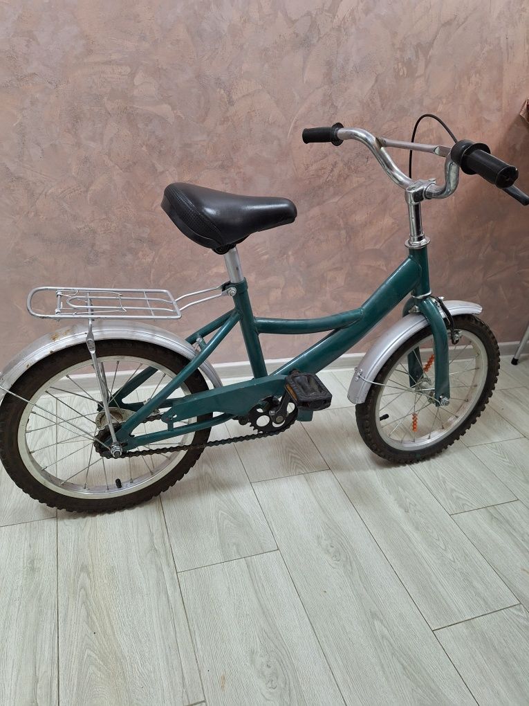 Bicicletă copii  cu rotile pe 15 ''