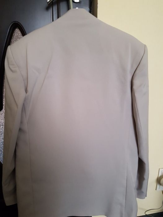 Costum barbatesc.