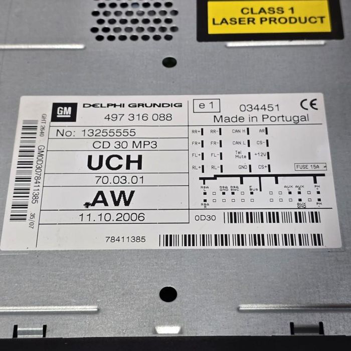 CD 30 MP3 cu display afisaj bord black piano Opel Astra H Twintop