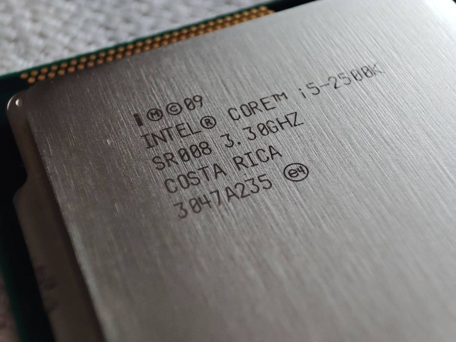 Компютър HP Pro 3400 MT i5 2500K / 8GB ram / 250gb hdd + Монитор HP 19