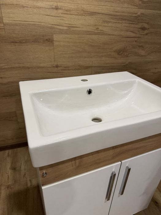 Долен шкаф за баня