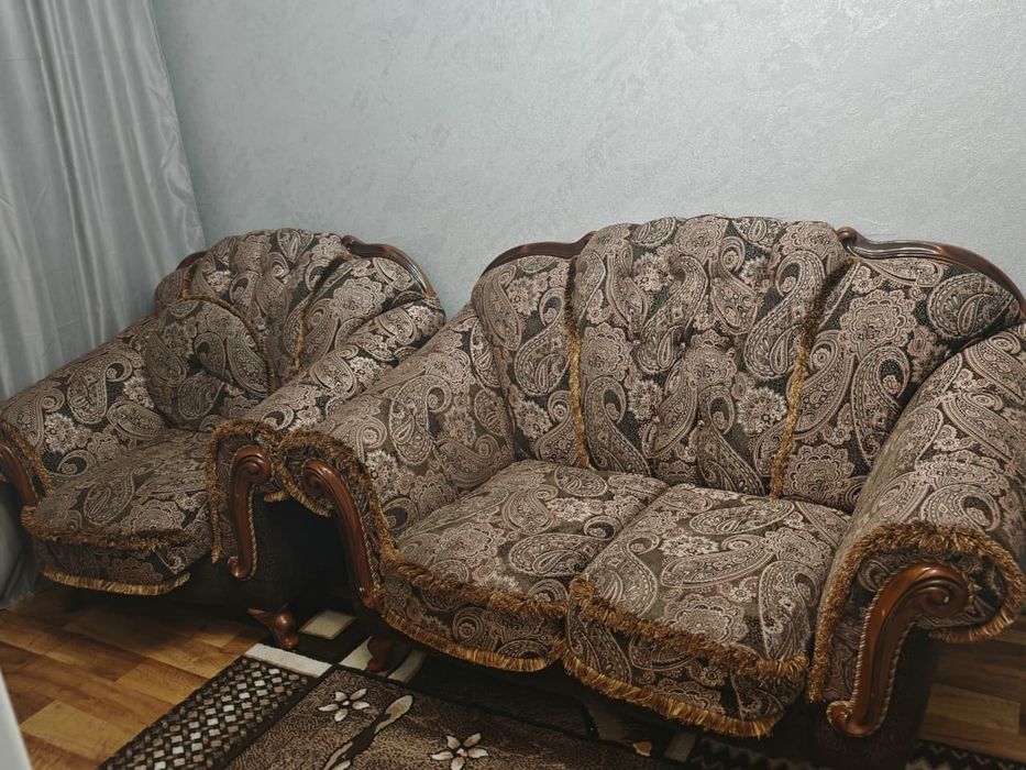 Продам диван и кресло