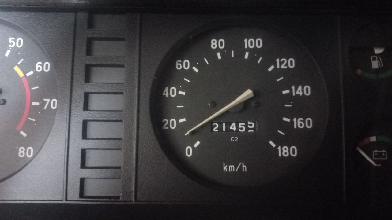 Vaz 2107 sotiladi