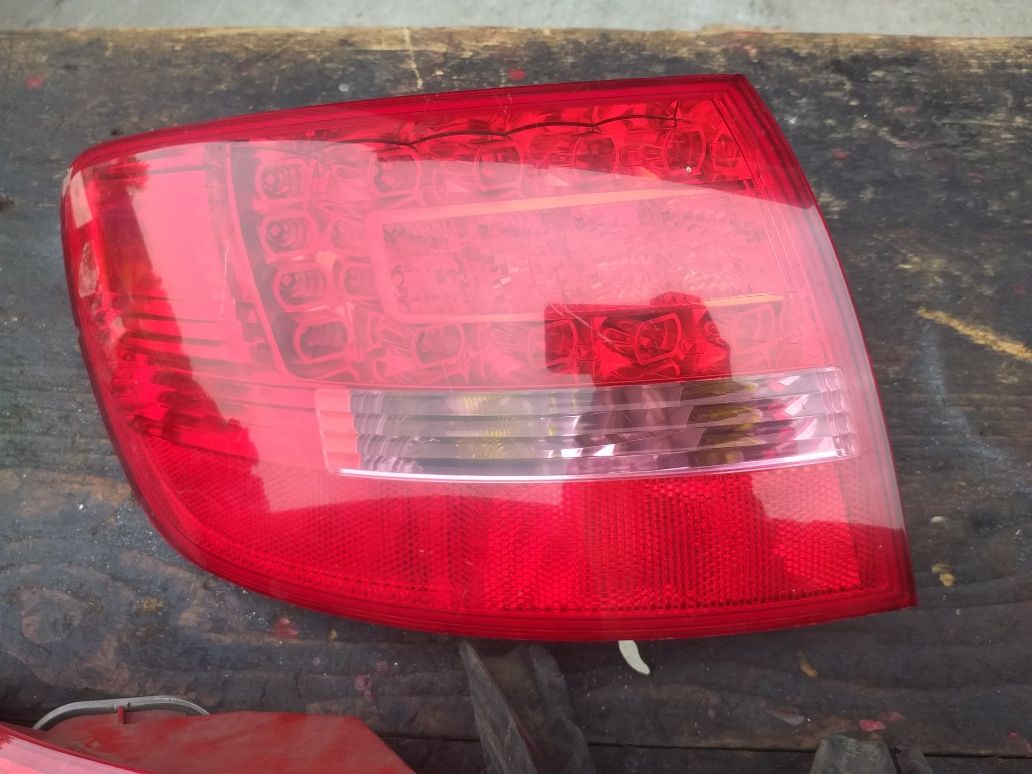 Tripla Stanga Aripa Audi a6 c6 break LED