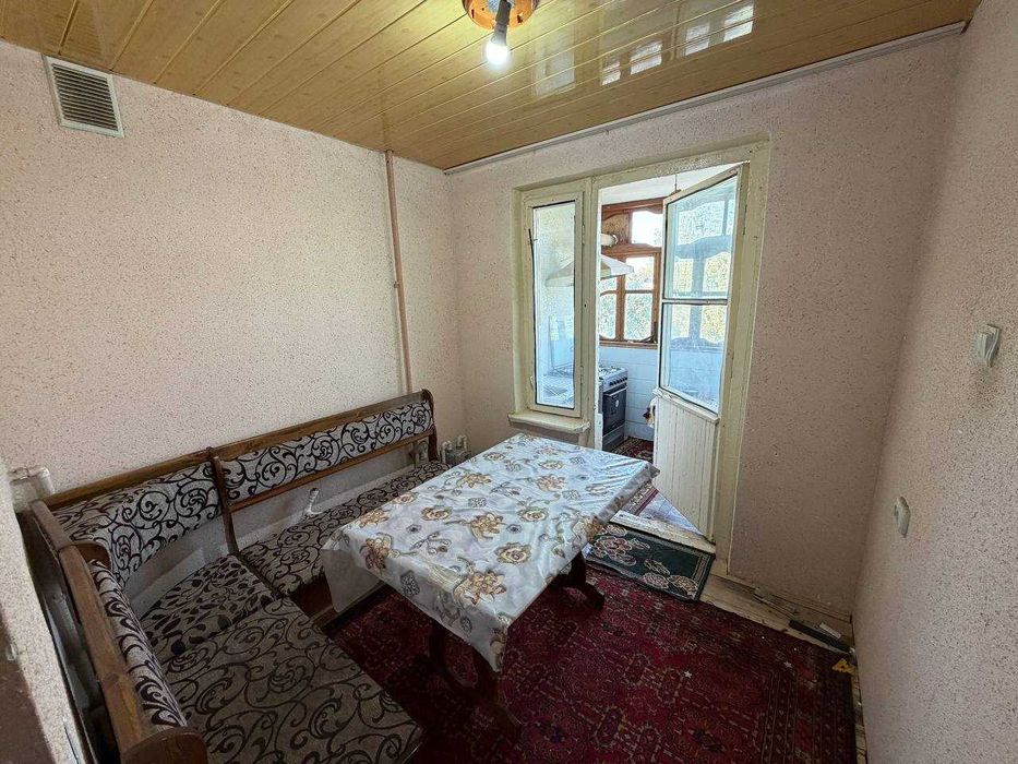 Продаётся 2х комн квартира на 3 этаже Ор-р Конечка мечеть