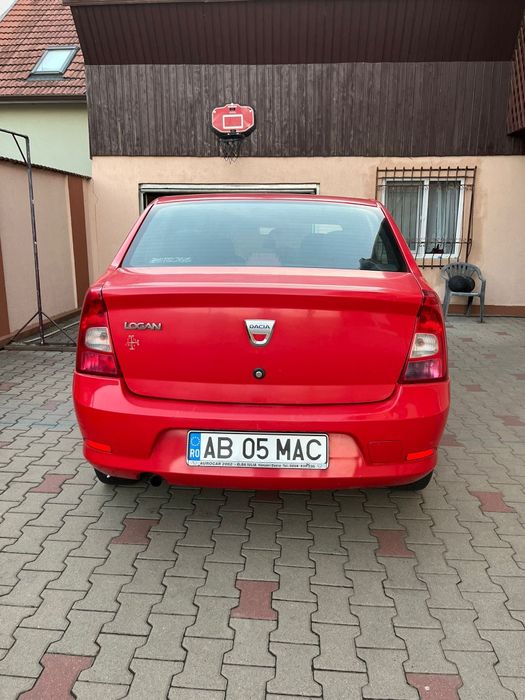 Masina Dacia Logan