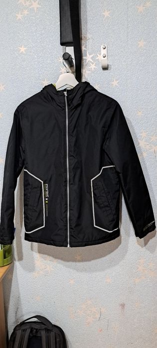Куртка  ветровка на мальчика
