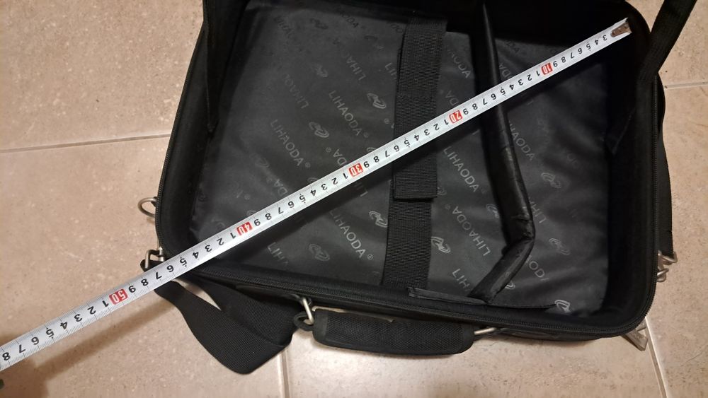 Чанта за лаптоп .