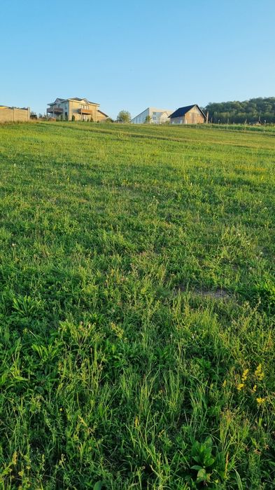 Vand teren parcele pe strada Baile Oglinzi in Targu Neamt [IN RATE)