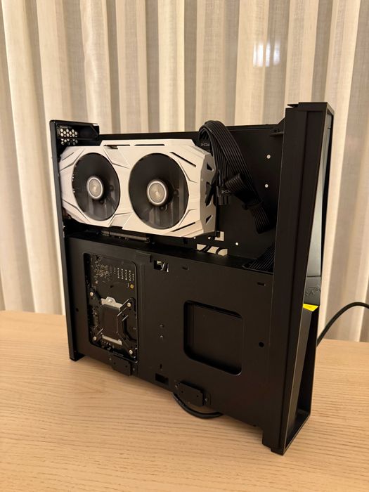 Sistem Multimedia si Gaming PC Intel I7-6700, GTX 1070 8GB, 32 GB DDR4