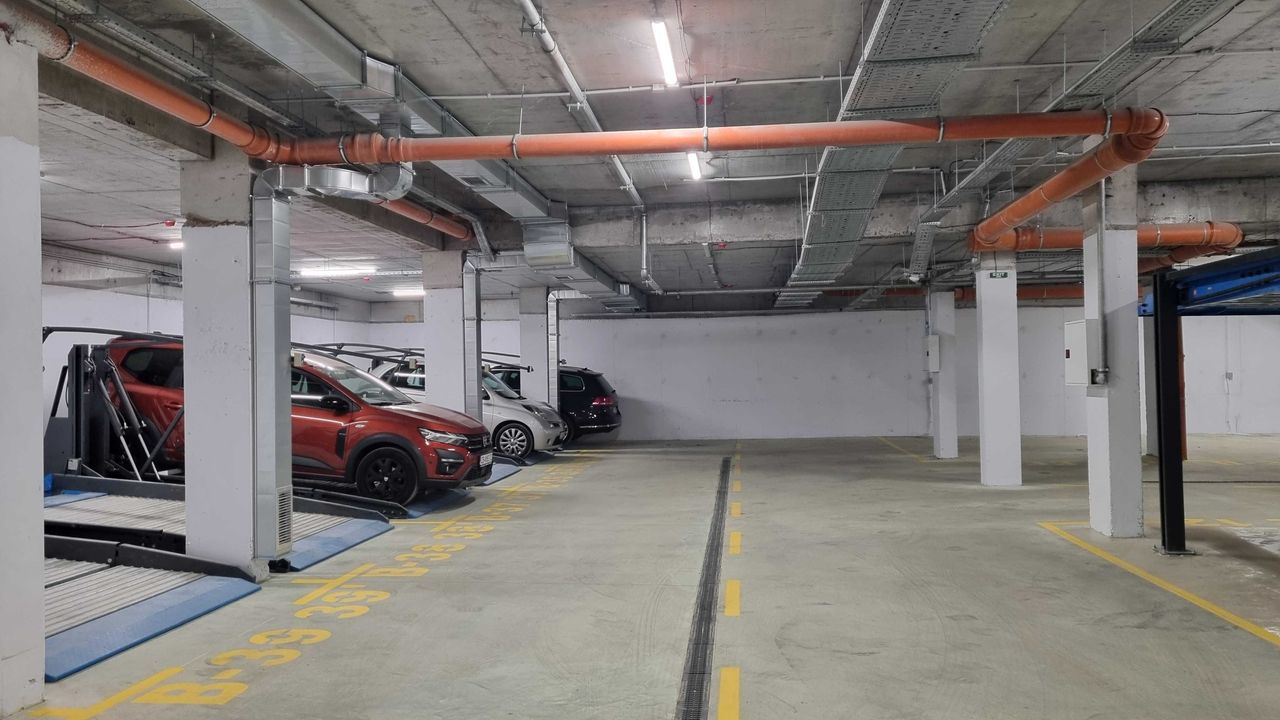Дава се под наем Гараж / Паркомясто в София, Люлин 10 - 19 кв.м за 102 € - Снимка #3