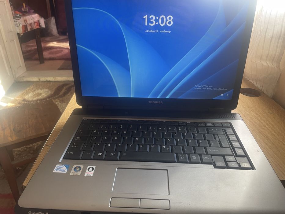Leptop toshiba de vanzare functionare foarte buna