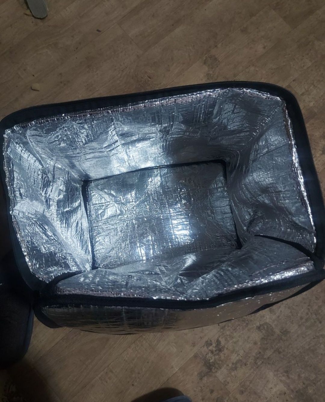 Качественный, пару раз пользовался и удобный