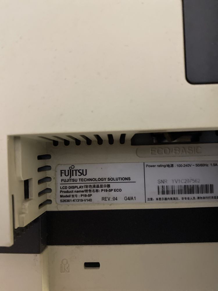 Monitor LCD Fujitsu P19-5p in stare de functionare