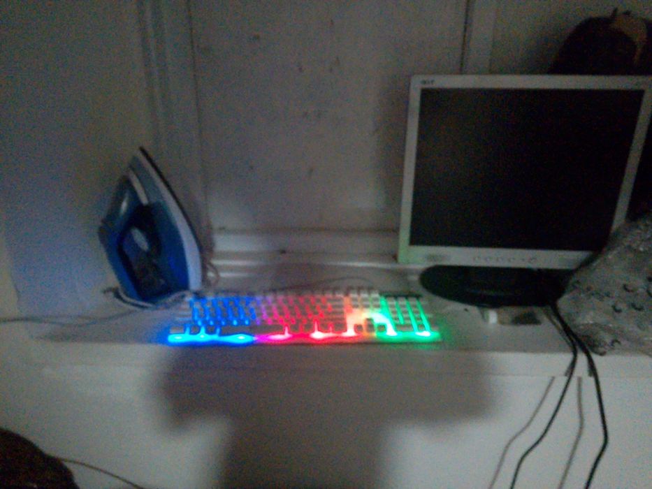 Продам клавиатуру и мышку монитор