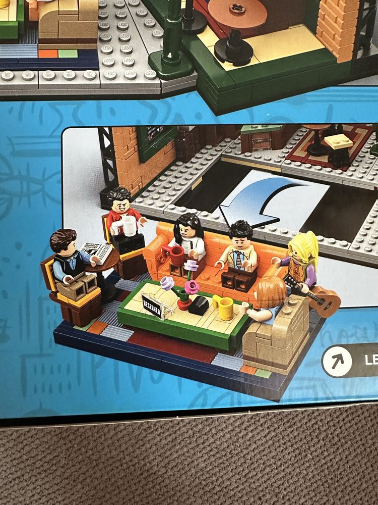 LEGO Friends Central Perk НОВО 21319