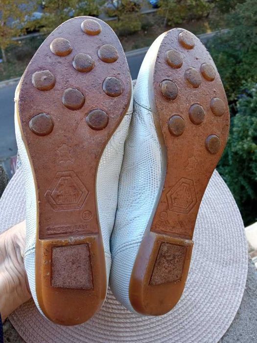 Pantofi sport Puma, mar. 39, UK6 (25 cm) made in Italy.