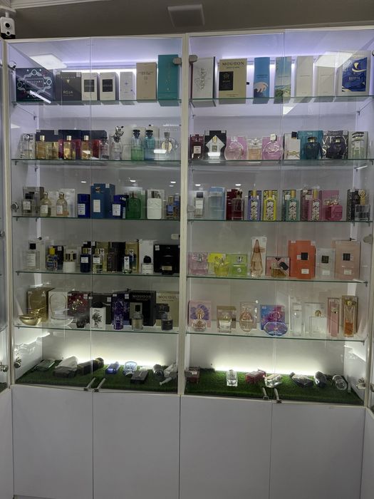 витрина сотилади