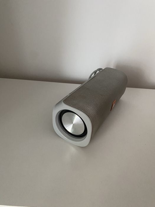 Boxa portabila argintie
