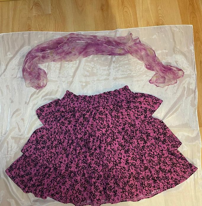 Fustă din vâscoză pentru fete.