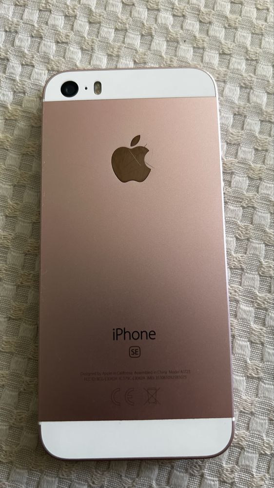 Продам iphone SE 2020