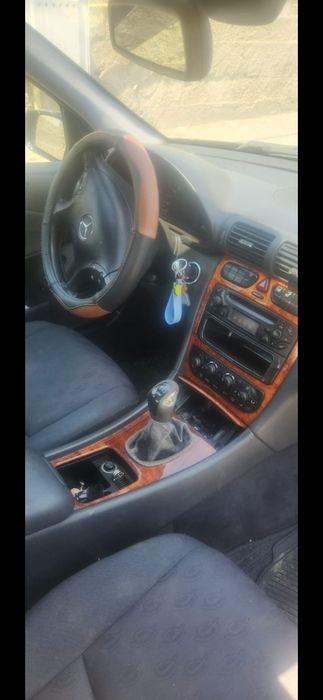 Vând Mercedes C180 Compressor