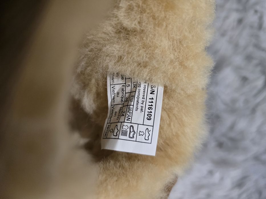 UGG Classic Ultra Mini