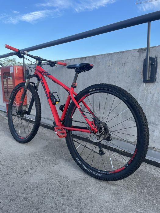 Bicicleta MTB TREK X-Caliber 8