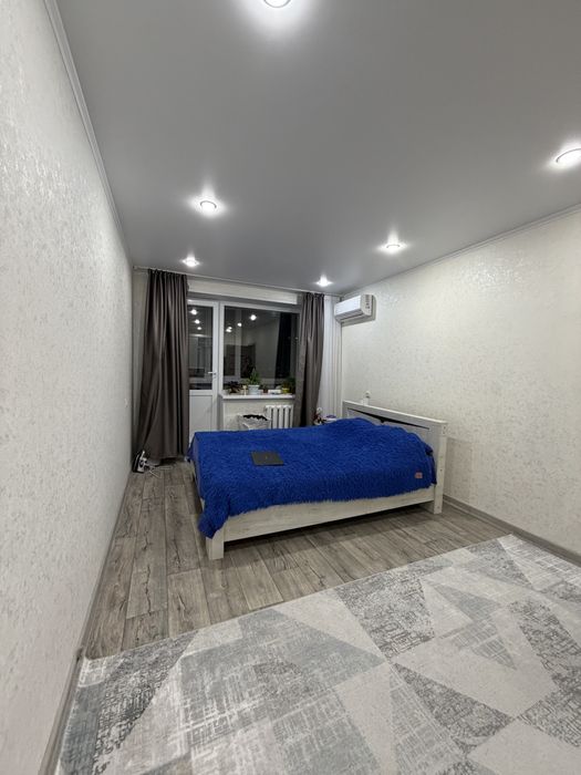 Продается 1 комн.кв в 6 мкр с мебелью