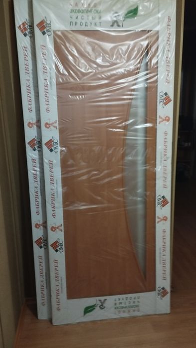 Двери межкомнатные, две штуки